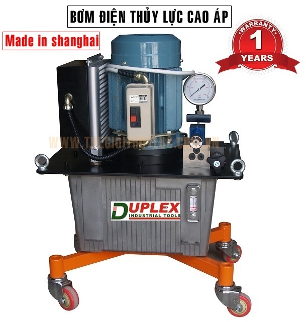 bom thuy luc cao ap